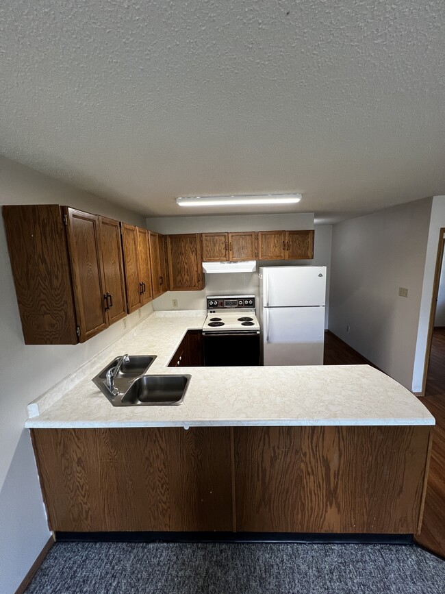 Photo - 5013 50 St Unit 307