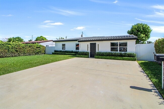 Photo - 18361 NE 20th Ave