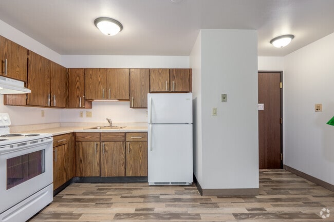 Kitchen 1BR, 1BA - 560SF - Kitchen
