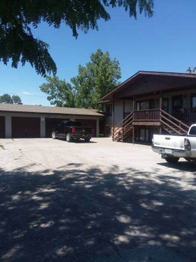 Building Photo - 405 S 19th Ave Unit C