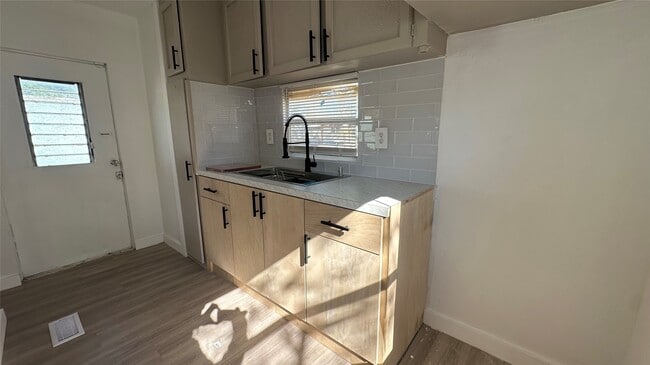 Photo - 510 N Shirley St