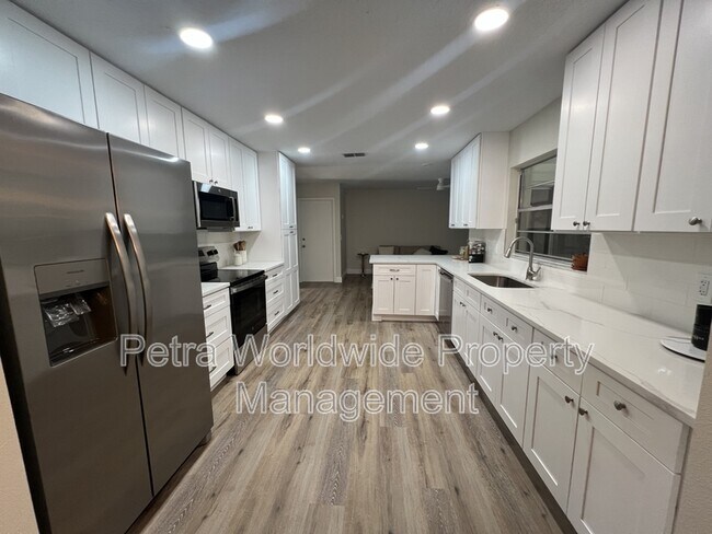 Photo - 1710 Aster Dr