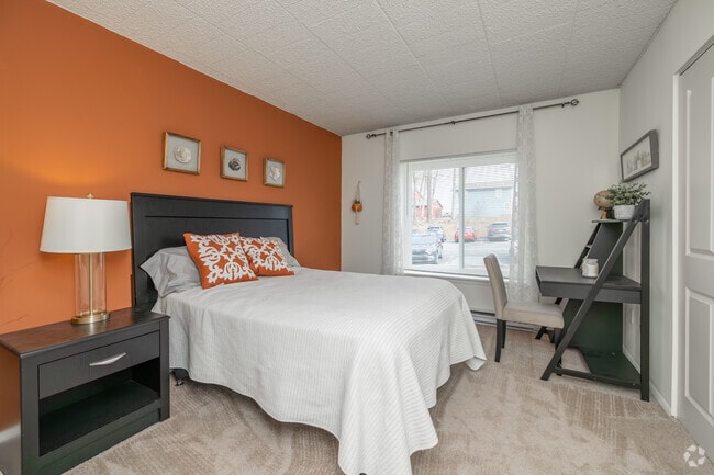2BR, 2BA - 1,066SF - Bedroom