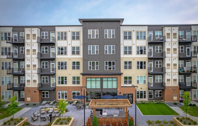 Legacy Commons at Signal Hills 55+ Apartments