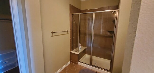 Photo - 950 Henderson St Unit 1304