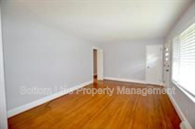 Photo - 4120 Leeds Dr