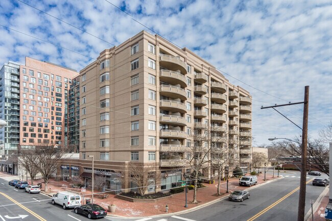 Photo - Fairmont Plaza