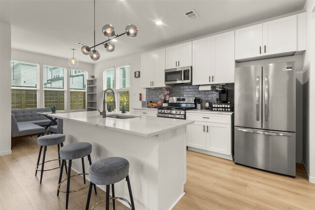 1267 Oakmont Bnd Dr