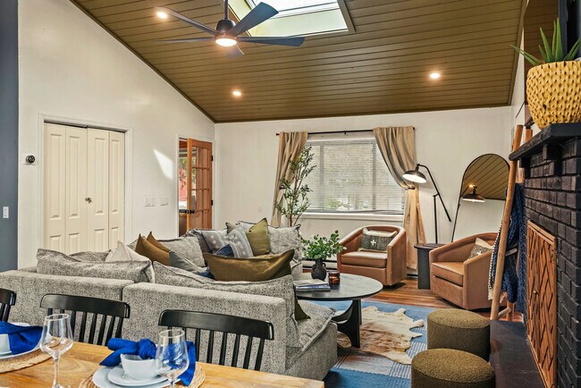 Photo - 8499 Bumble Bee Way Unidad ID1093467P