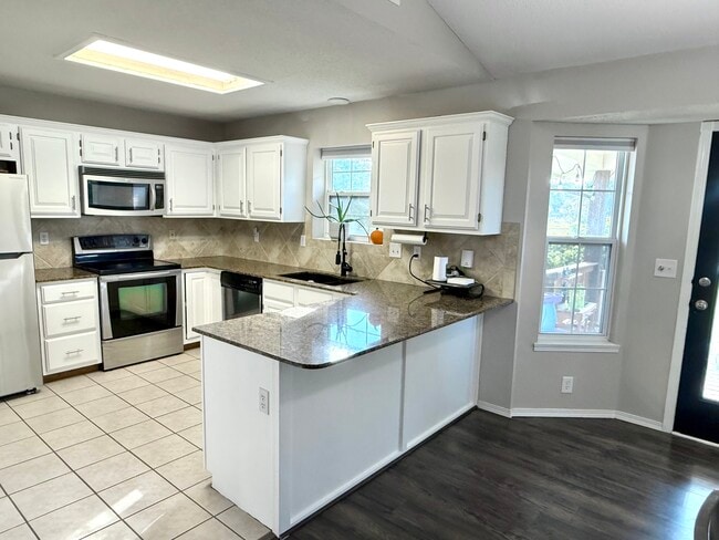 Photo - 421 South Stoney Point Street