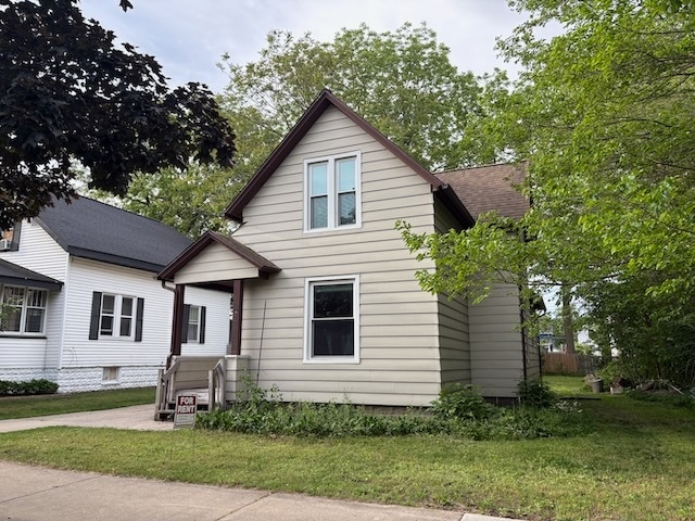 Photo - 176 W 16th St