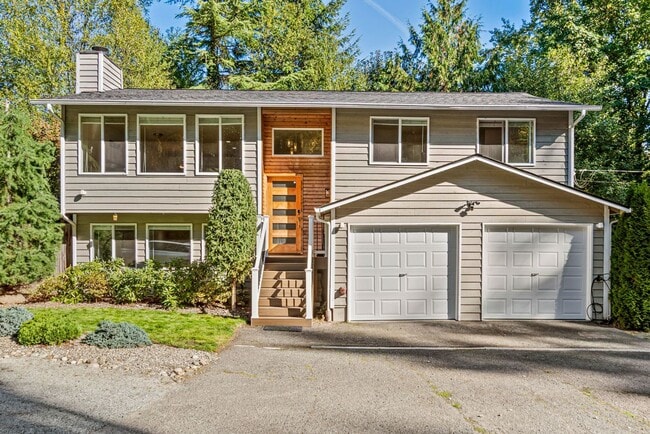 Building Photo - Stunning 4BR/2.5BA Home in Lake Forest Park ?