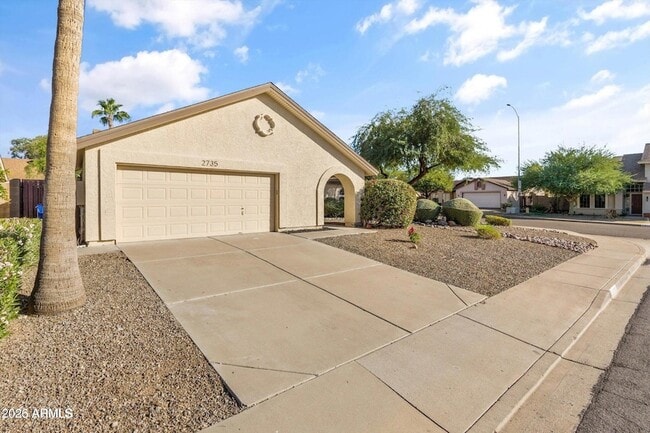 2735 N Diego Cir