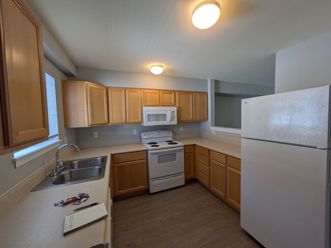 Photo - 2 Bedroom 2 Bath Apartment on Bakerview Rd Unit 31-306
