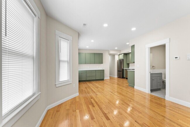 Photo - 42 Almont St Unit 3L