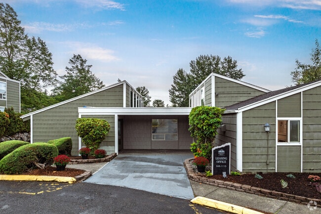 Photo - Meridian West Apartments