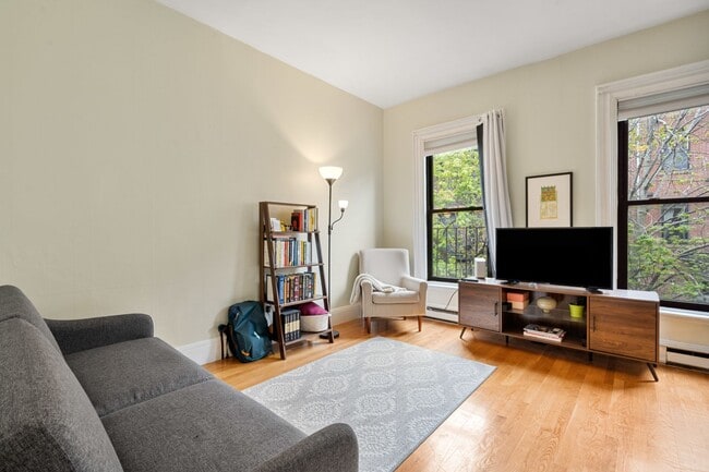 Photo - 182 W Brookline St Unidad 3