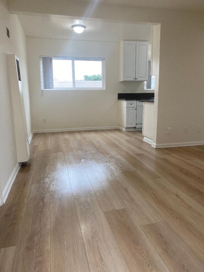 Photo - Lindley Garden Apartments