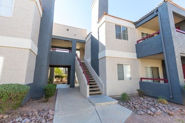 Available 2 Bedroom Downstairs Condo at Pa... - Available 2 Bedroom Downstairs Condo at Pa... Unit 1125