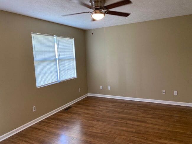 Photo - 119 Roosevelt Pky