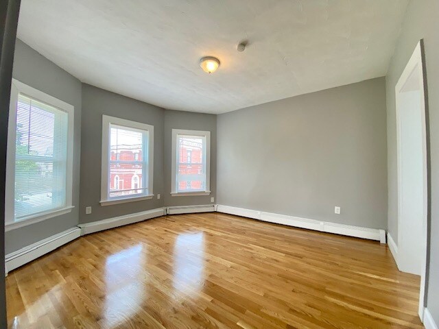 Photo - 46 Lambert Ave Unit 3