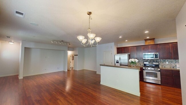Photo - Short Term Lease Available / Beautiful Townhouse in Beaverton by Max Station!