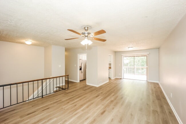 5140 Oakdale Dr