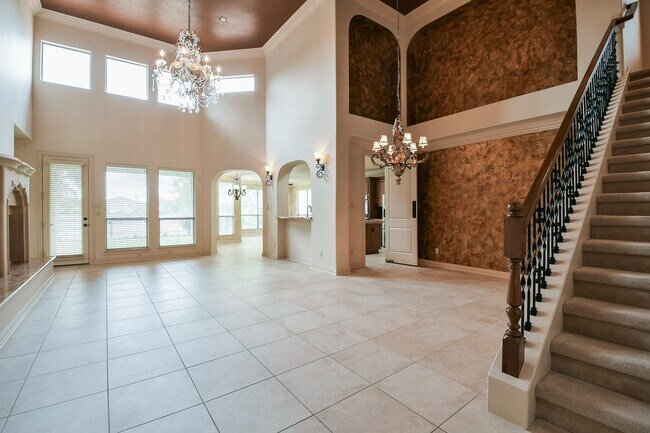 Photo - 2014 Flower Garden Ln