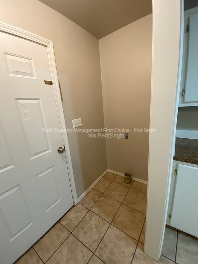 Photo - 230 W Gary St