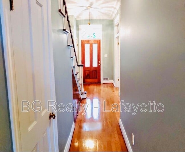 Photo - 201 Ursuline St