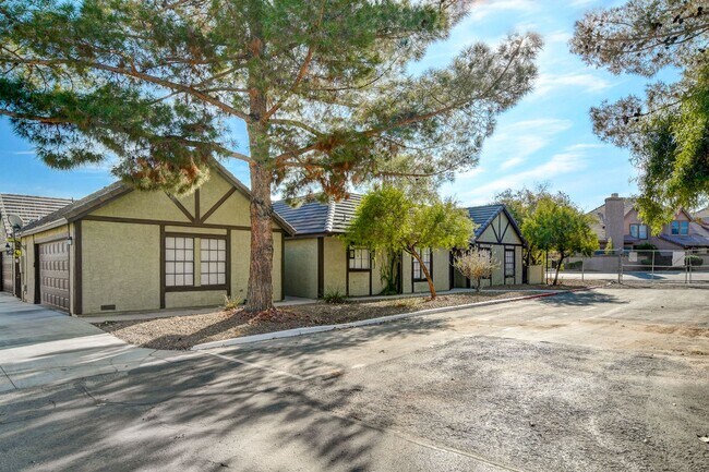 Photo - Single Story in the Heart of Las Vegas