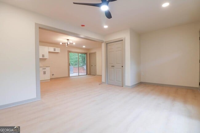 Photo - 4396 Greenleaf Cir SW