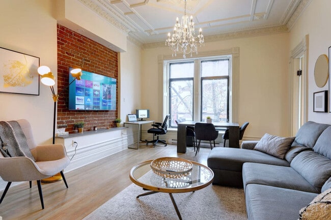 Building Photo - 3829 QC-335 Unit ID1234646P