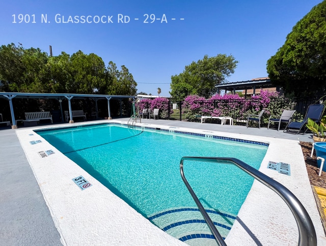 Building Photo - 1901 N Glasscock Rd