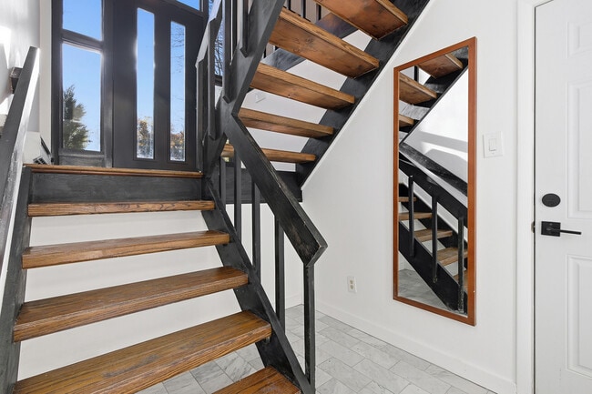 Photo - 1 Myrtle Hill Rd