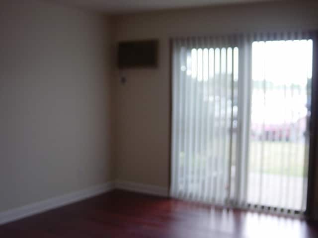 Building Photo - 1518 E Longview Dr Unit #2