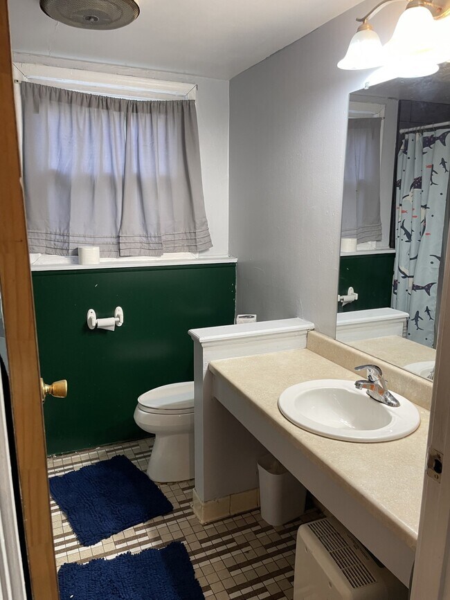 Photo - 1135 Beech St House