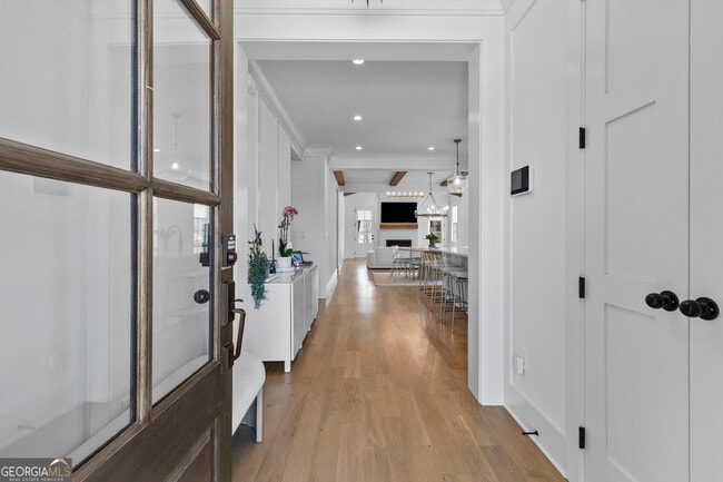 Photo - 202 Regester Wy