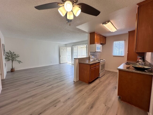 Photo - Sycamore Glen Apartments