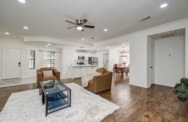 Building Photo - 806 Country Pl Blvd