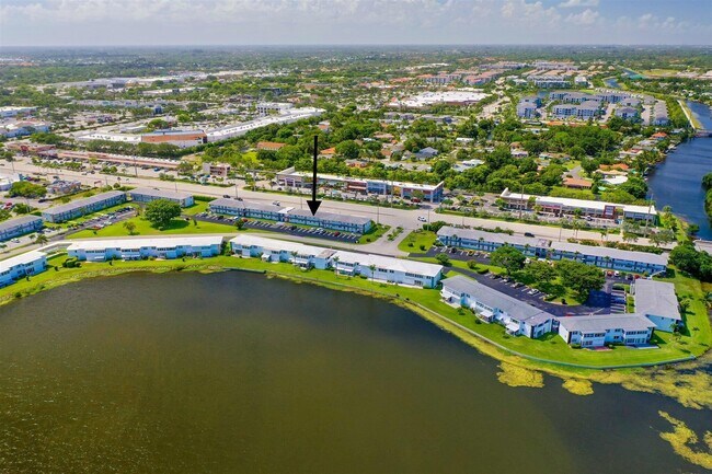 Photo - 1113 Lake Ter