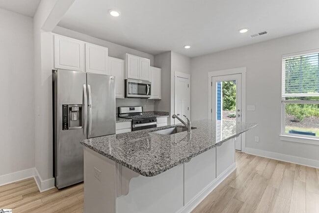 Photo - 1031 Millison Pl