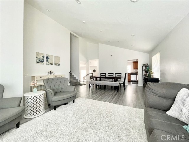 Photo - 22881 Springwater