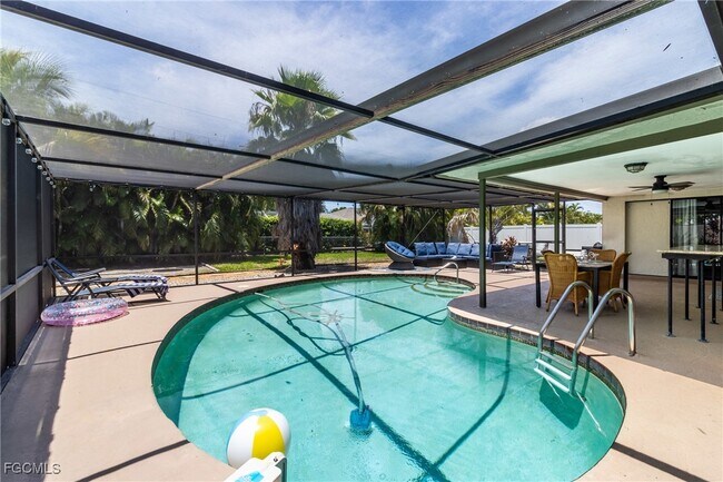 Photo - 542 SE 33rd Terrace