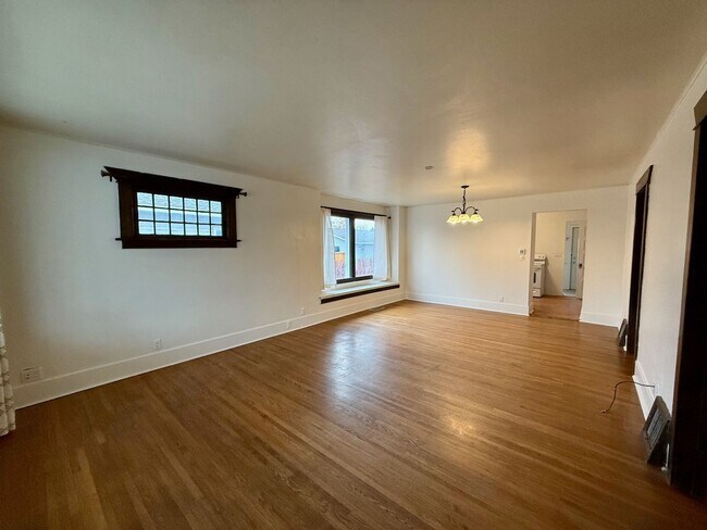 Photo - Spacious and Well-Equipped 3 Bed Spokane Home!!