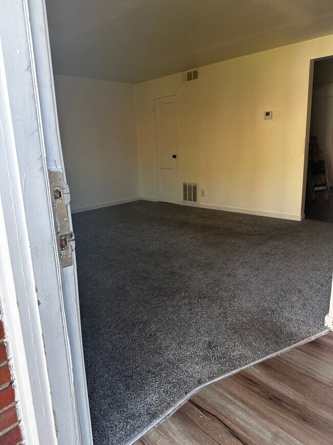 Open Living - 2405 Lincoln Ave