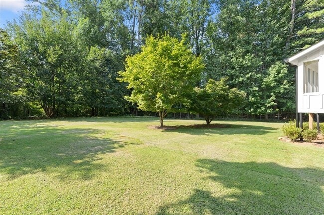 Photo - 404 Way Bridge Ct NE
