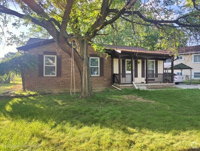 Building Photo - 5804 Sunset Trail Rental