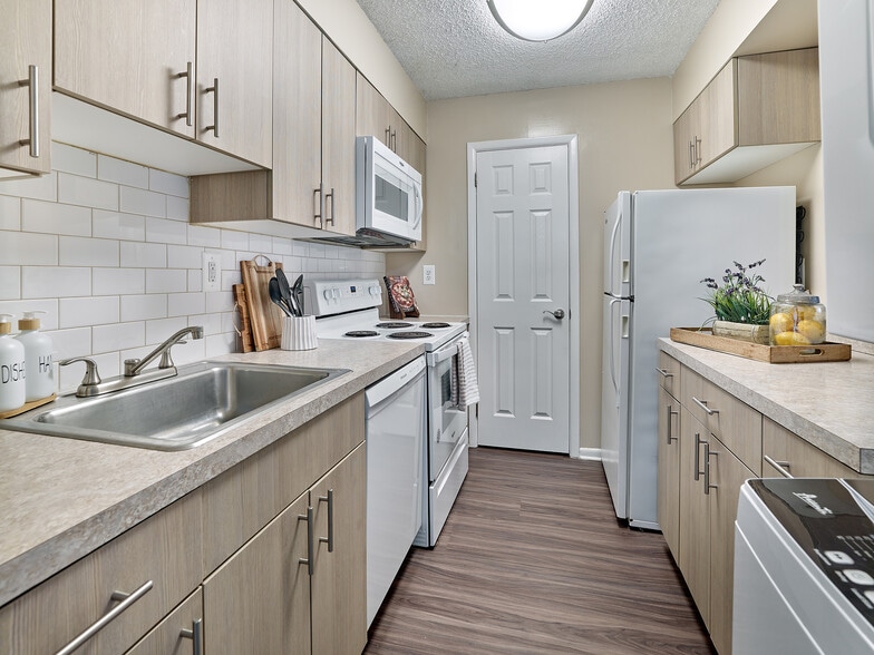 Updated Kitchen - 2 Bed 2 Bath