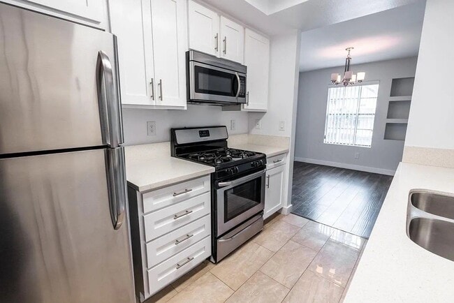 Photo - 960 N Alfred St Unit 103